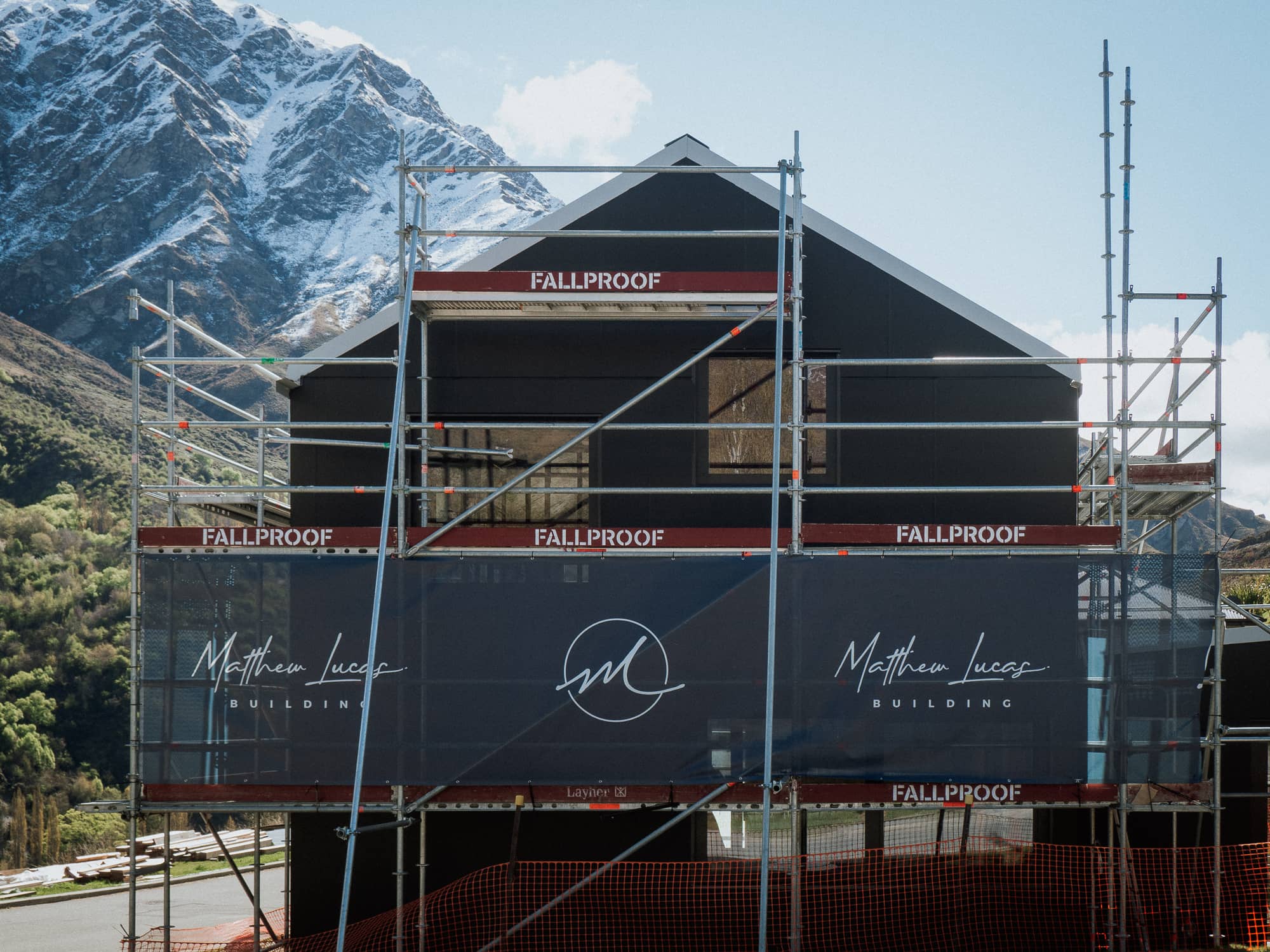 Matt Lucas Build sitting under The Remarkables